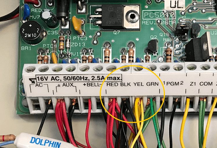 Connect the 4-wire cable from the EVL module to the panel’s data terminals