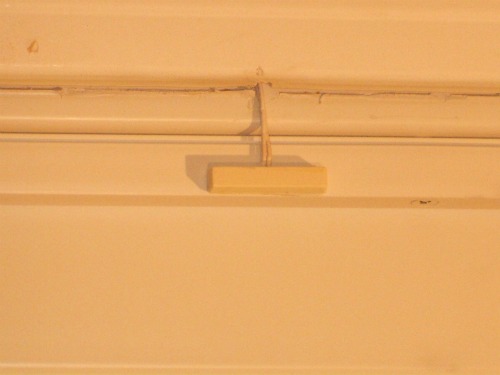 Magnetic door switch mounted
