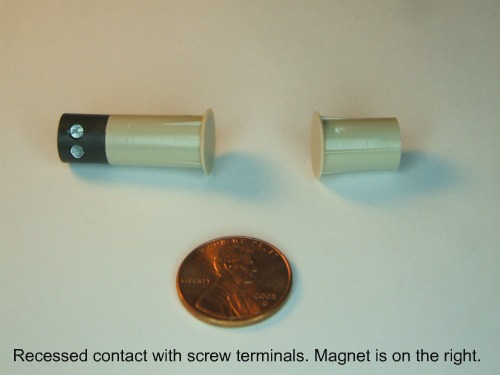 Recessed hardwire contacts with screw terminals