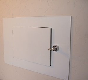 See a small wall safe at Amazon.com